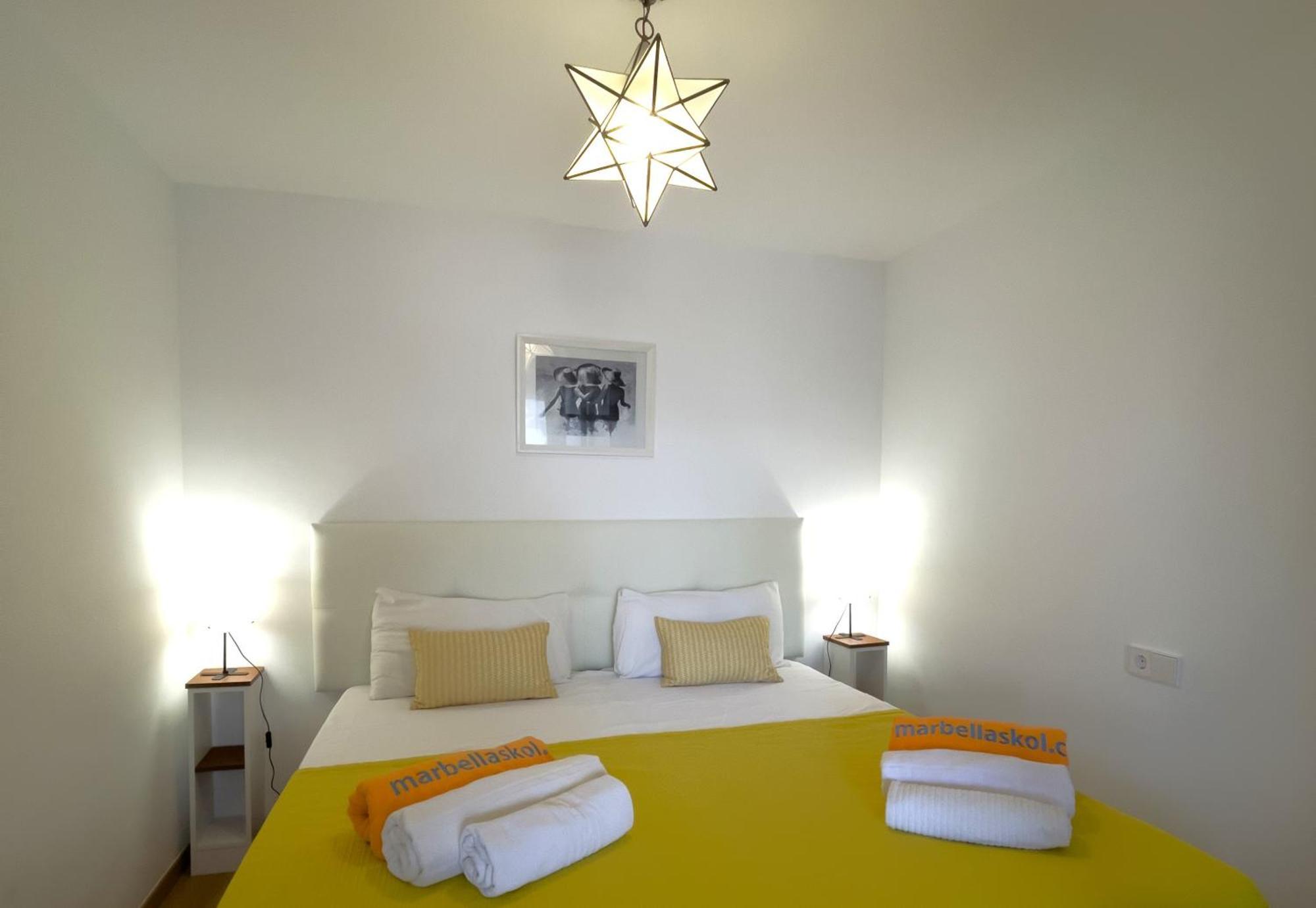 Mediterraneo 508. Fantastic Studio On The Beachfront With Sea Views. Marbella Exterior foto