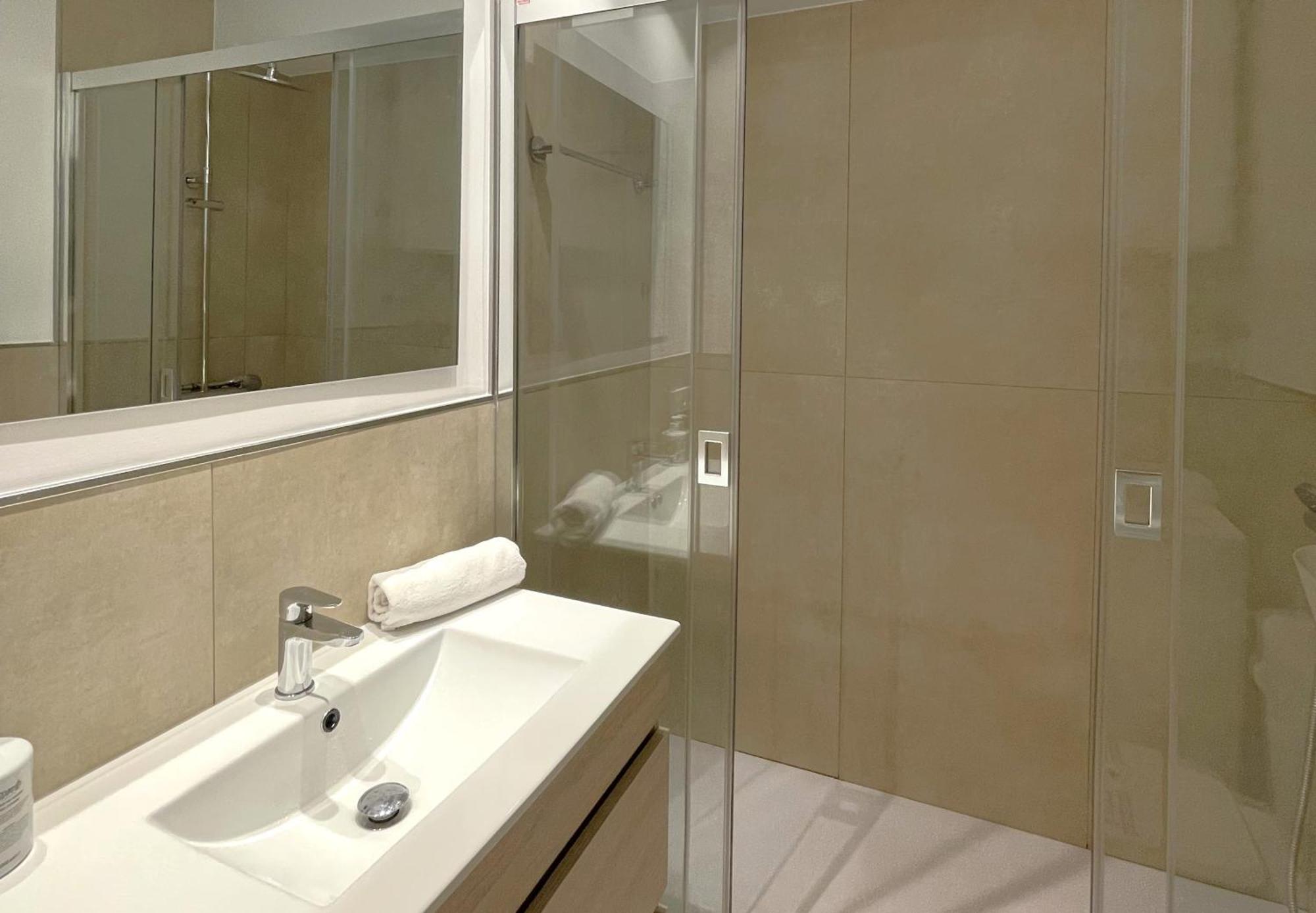 Mediterraneo 508. Fantastic Studio On The Beachfront With Sea Views. Marbella Exterior foto